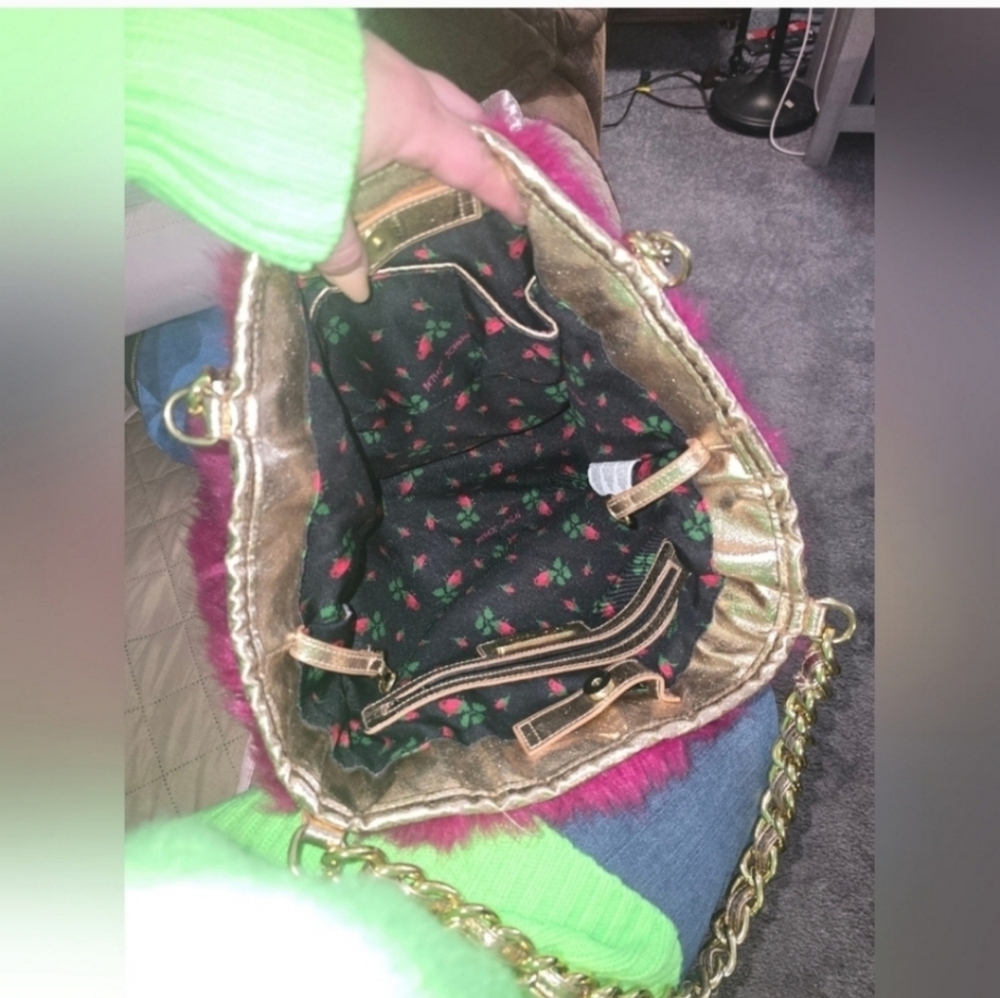 Betsey Johnson Fuchsia Faux Fur Tote with Gold Chain Handles - Picture 6 of 6